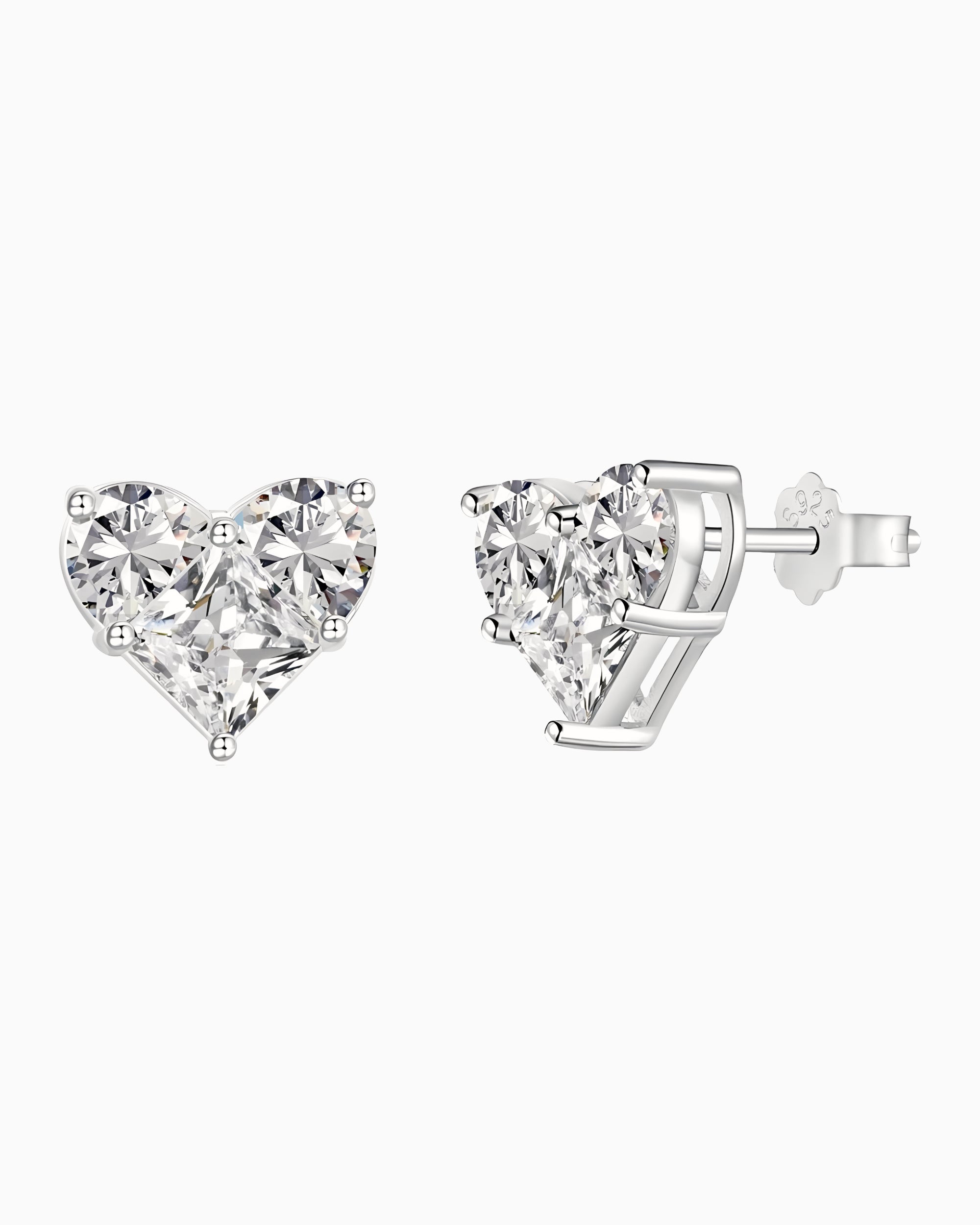 DAZZLING HEART STUDS.